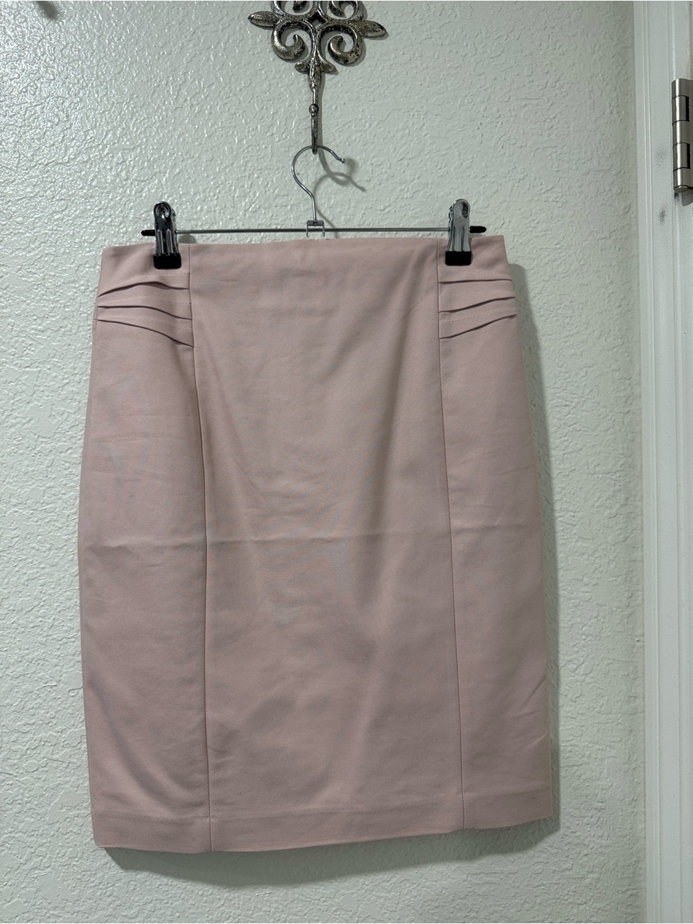 Express Women's Baby Pink Pencil Skirt NWT 4